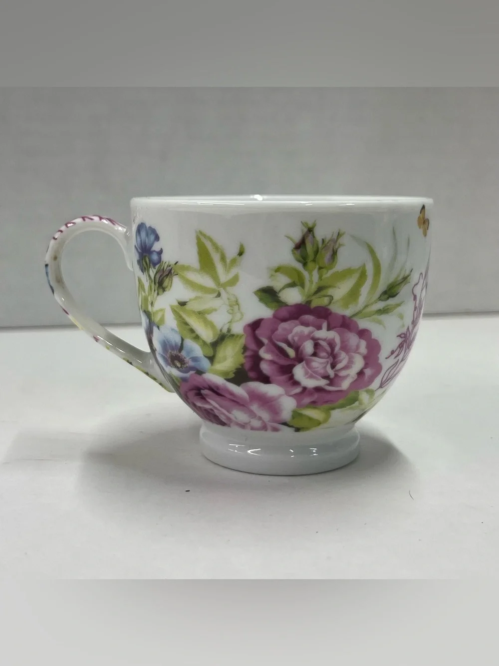 Ceramic teacup and saucer